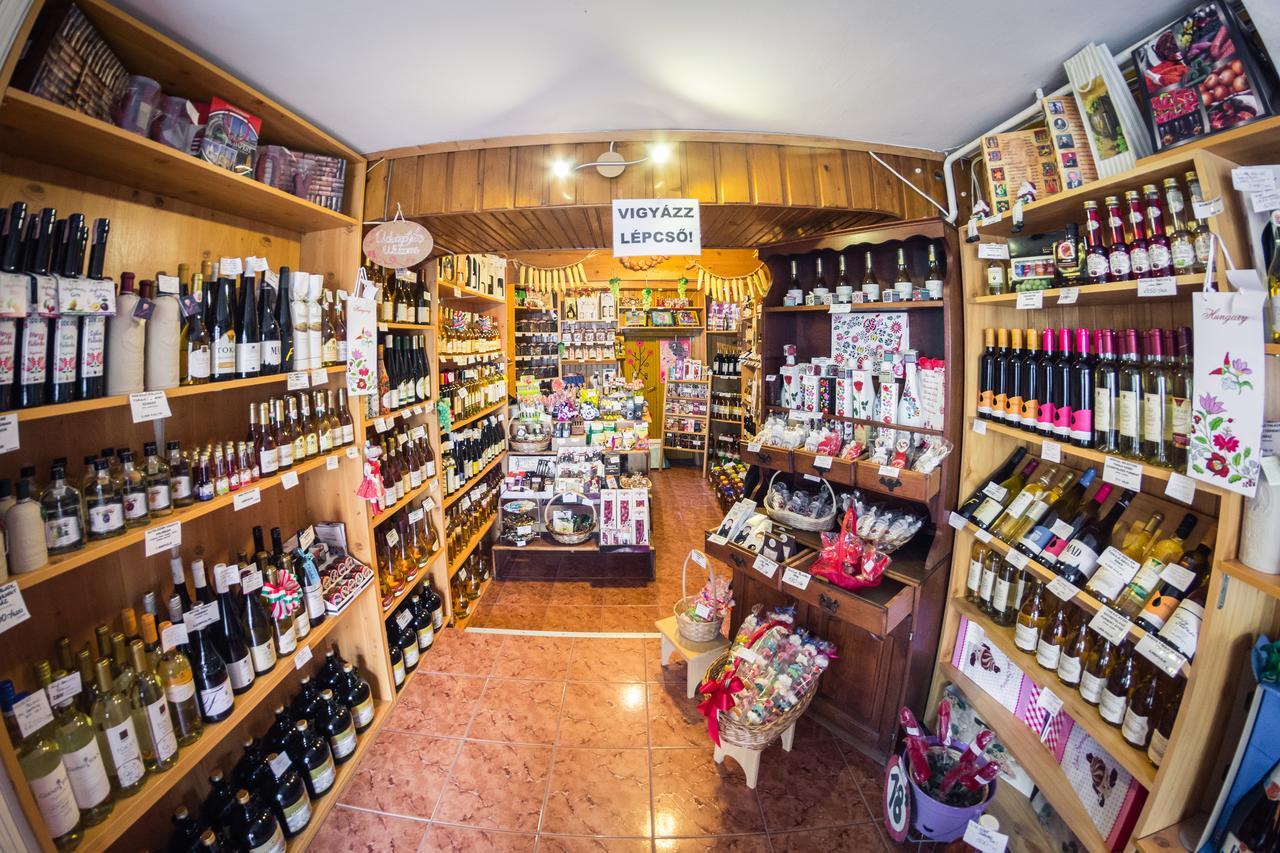 Vaskó Panzió Borpince Acomodação com café da manhã Tokaj Exterior foto